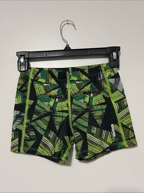 Reebok Men’s Black and Green Geometric Athletic Shorts